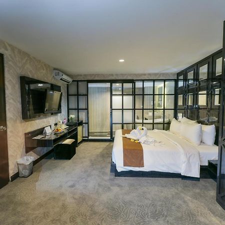 Hotel Royal Regantris Cendana Surabaja Exteriér fotografie