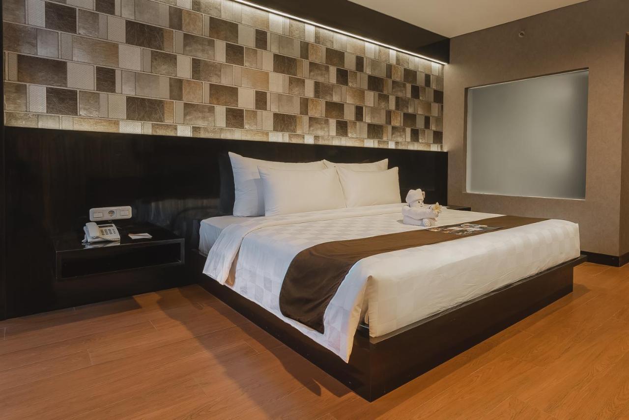 Hotel Royal Regantris Cendana Surabaja Exteriér fotografie