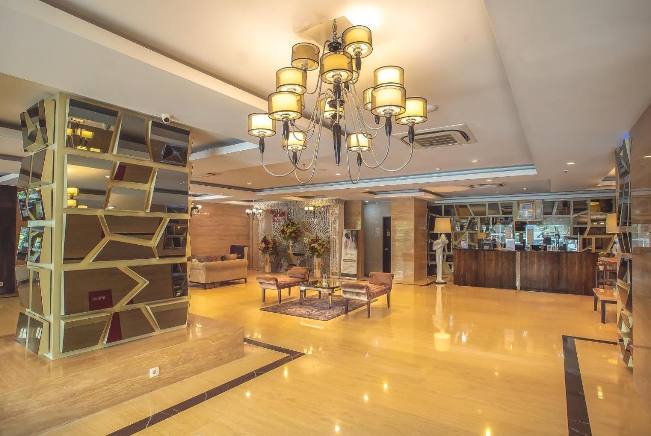 Hotel Royal Regantris Cendana Surabaja Exteriér fotografie