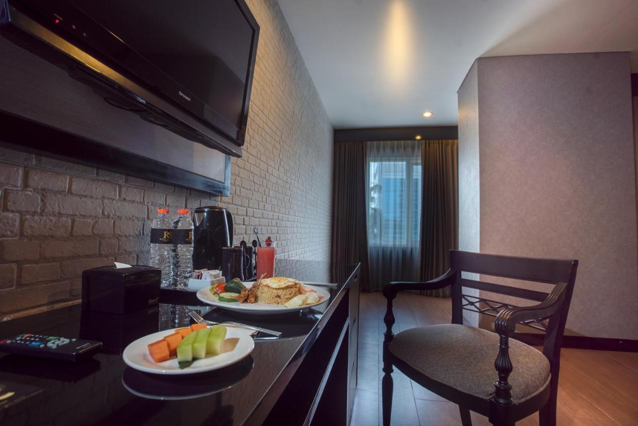 Hotel Royal Regantris Cendana Surabaja Exteriér fotografie