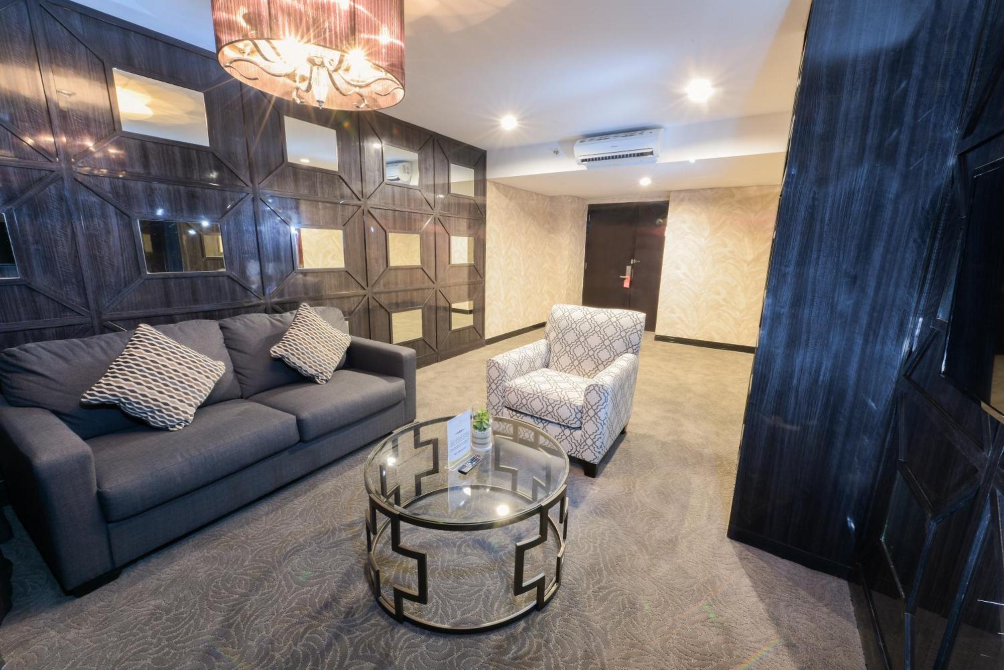 Hotel Royal Regantris Cendana Surabaja Exteriér fotografie