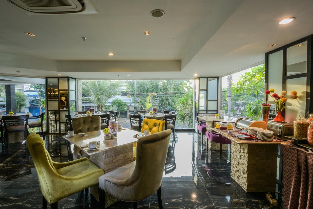 Hotel Royal Regantris Cendana Surabaja Exteriér fotografie